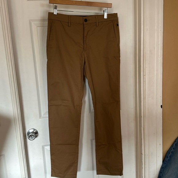 Old Navy Other - Old navy ultimate tech slim